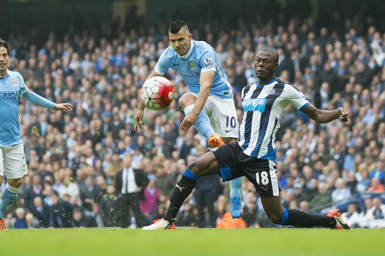 Enestående. Sergio Agüero blev den femte spiller, der scorede fem gange i en Premier League-kampe. 