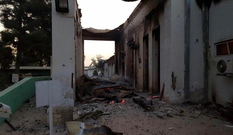 Bombeangreb. FN's højkommissær for menneskerettigheder frygter, at nattens angreb på et felthospital i Kunduz i Afghanistan er en krigsforbrydelse. 