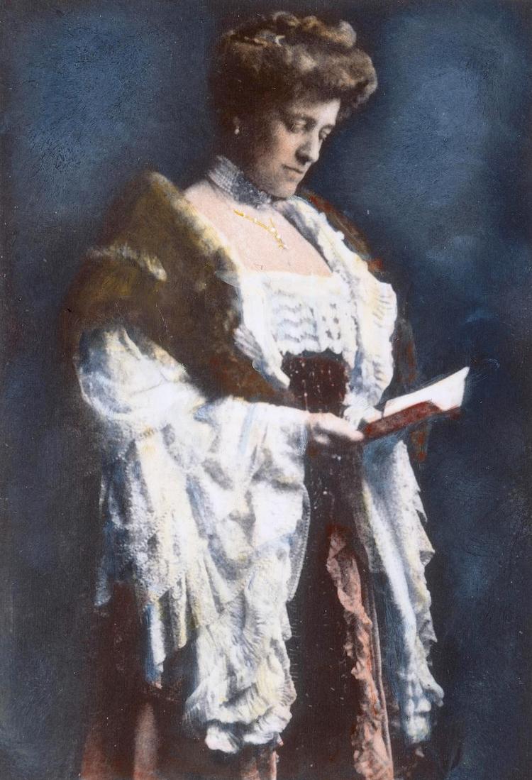 Frontfigur. Edith Wharton insisterede på at skrive, solm om det ikke passede sig for en amerikansk overklassekvinde. 