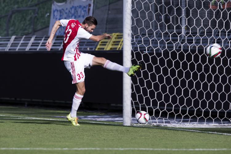 TOPSCORER. Målene til 1-0 og 4-0 sender Lukas Spalvis øverst på topscorerlisten. 