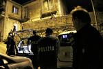 Kom så ud. Italiensk politi har de senere år gennemført flere succesfulde razziaer mod de forskellige mafiaorganisationer. Foto: Adriana Sapone/AP 
