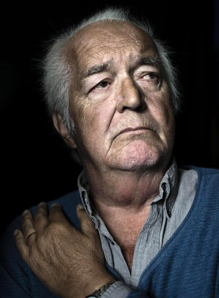Kræftsyg. Henning Mankell skrev om livet med kræft, bl. a. her i avisen. Disse optegnelser er netop udkommet som bog. 