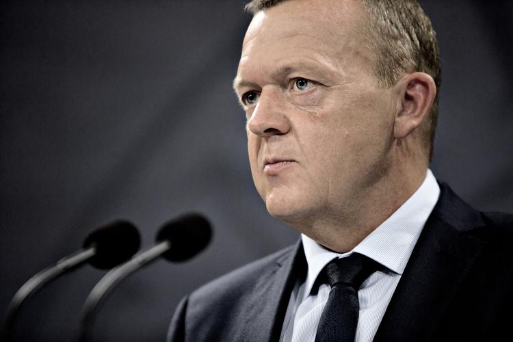 Travlhed. Statsministerens efterår bliver præget af politiske kompromiser, en svær folkeafstemning og behovet for at genoplive Venstres svækkede brand 