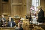 ÅBNINGSDEBAT. Som Folketingets formand er det Pia Kjærsgaard, der åbner den officielle åbningsdebat, hvor alle partier sender en spydspids til talerstolen, hvorefter de folkevalgte fra salen kan komme med kommentarer og spørgsmål. 