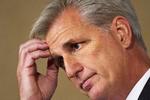 Overraskelse. Kevin McCarthy sendte i dag chokbølger igennem Washington D.C. Det var anden gang på to uger, at republikanernes førstemand i Washington D.C. gjorde det. 