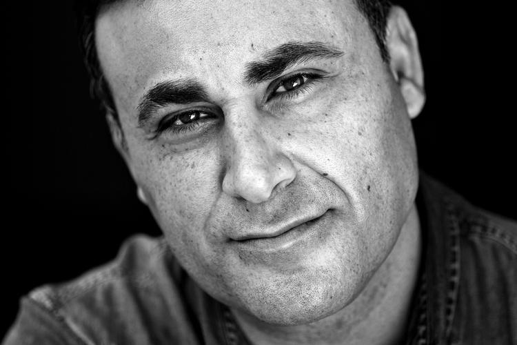 Begrundelse. Ifølge Naser Khader er El-Khatib  kendt for at være rendyrket islamist og antidemokrat og ikke mindst skilte med det. 