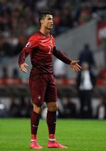 ATTITUDE. Gang på gang under gårsdagens kamp mod Danmark appellerede Cristiano Ronaldo til dommeren, fordi han følte sig hårdt behandlet. 