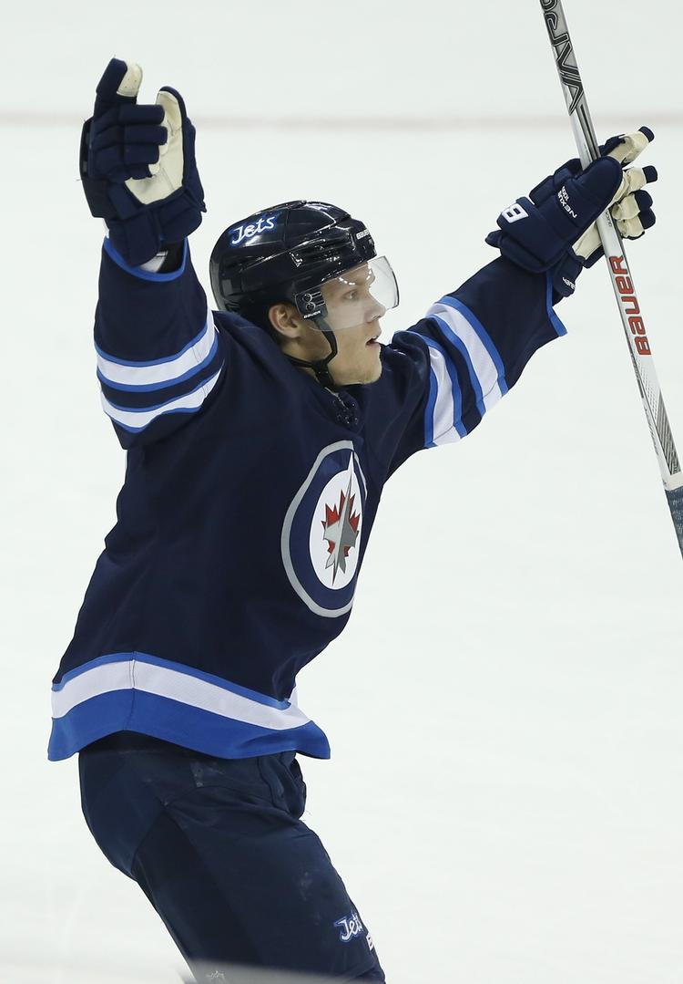 DEBUTANT. Onsdag debuterede Nikolaj Ehlers i NHL og fredag scorede han sit første point. 