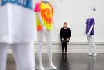 Usikker. Den Frie Udstillingbygnings kunstneriske leder, Kirse Junge-Stevnsborg, drømmer om faste tilskud til at udstille for, så kunsthallen slipper for den nuværende »fabriksproduktion« af ansøgninger til Statens Kunstfond. 