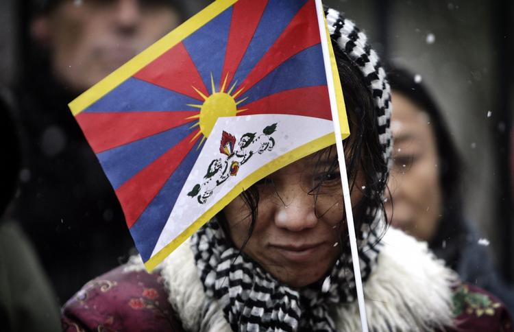 Flagsag. Kommission skal granske politiets håndtering af demonstranter, der ville protestere mod Kinas overgreb på den tibetanske befolkning.. 