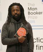 Prisuddeling. Den jamaicanske forfatter Marlon james vandt for romanen 'A Brief History of Seven Killings' 