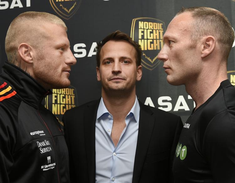 ringbrag. Patrick Nielsen (tv) og Rudy Markussen (th) ser hinanden an på et pressemøde for en måned siden. Nu er der kommet en kamp i stand mellem de to danskere. 