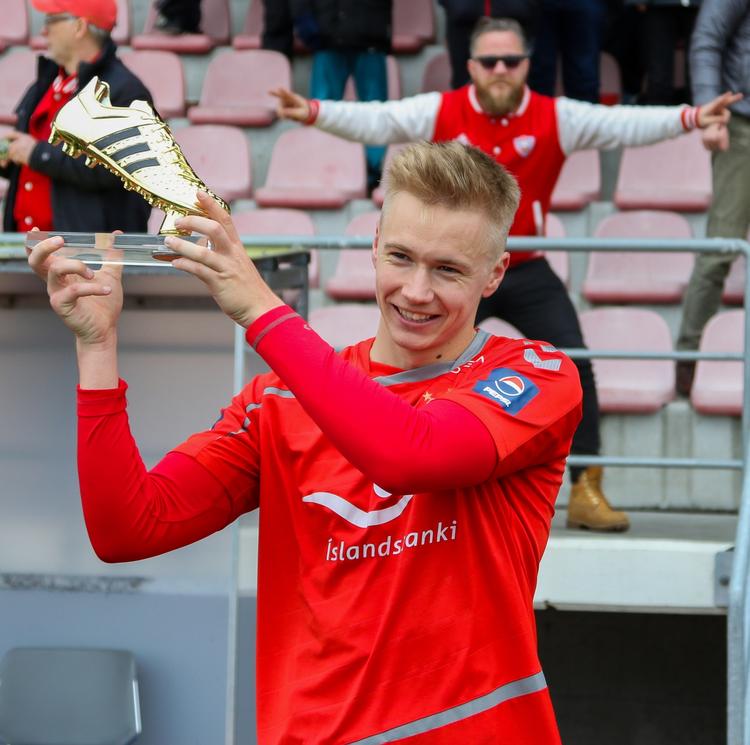 TOPSCORER. 13 mål gjorde Patrick Pedersen til topscorer i denne sæson. Jeg scorer mine mål på mange forskellige måder. Jeg er god til at stå det rigtige sted og kan godt lide at løbe dybt, siger topscoreren om sine egne kvaliteter. 