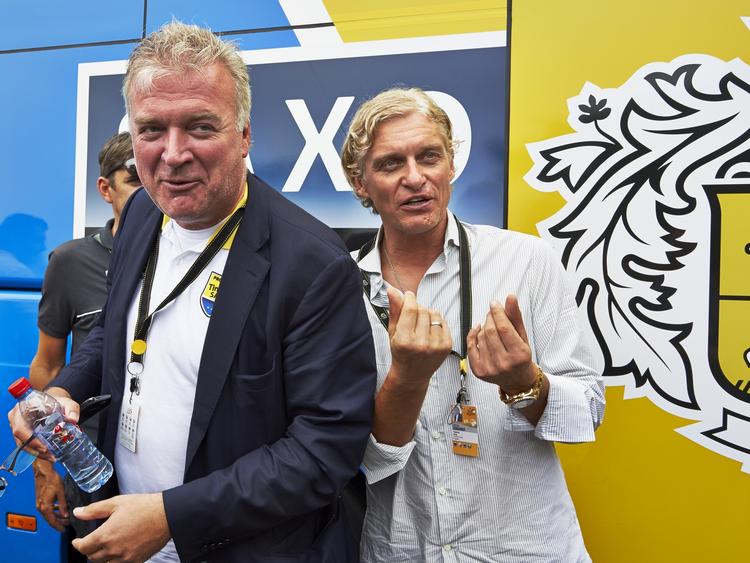 Afsked. Lars Seier Christensen, bankdirektør i Saxo Bank og cykelholdejer Oleg Tinkov ved Tour de France 2014. 