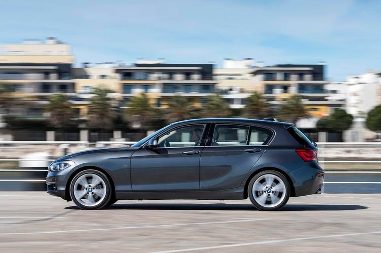 KOMPAKT. BMW 116d er så lille, at den kun lige akkurat kan gøre sig gældende som familiebil. 
