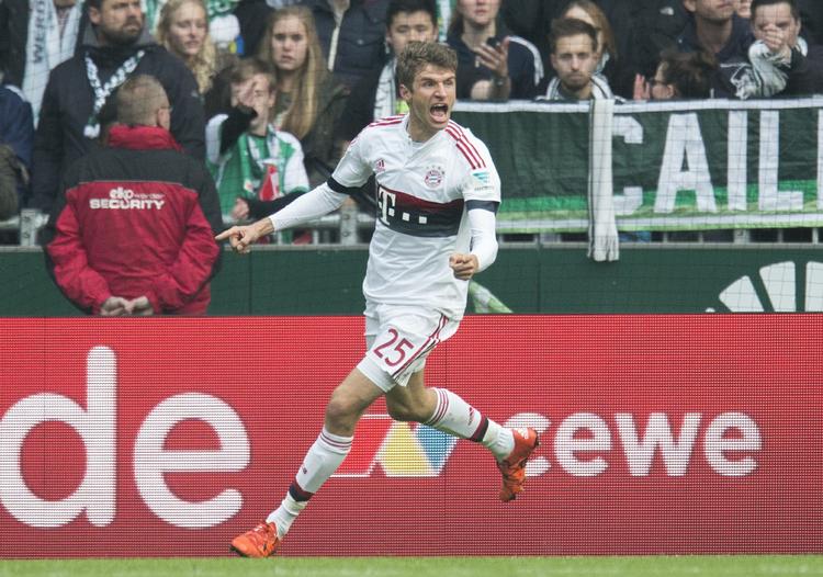 1-0. Thomas Müller fandt endnu en gang et hul i et forsvar, som ingen andre havde opdaget - og blev kampens eneste målscorer, da Bayern vandt over Werder. 