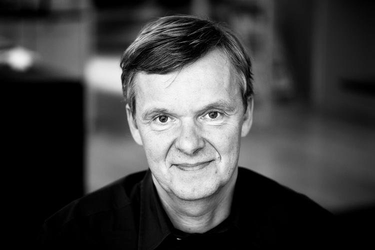 Holdningsændring. Brugerne på Ekstra Bladets debatside Nationen har i årevis fået frie rammer, men nu er tiden inde til et opgør med synspunkterne, mener Poul Madsen: »Vi gider ikke, at de synspunkter står uimodsagt«. 