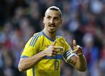 Arvefjende. Zlatan og Sverige er en af fire mulige modstandere for Danmark i de to playoff-kampe for at komme til EM. 