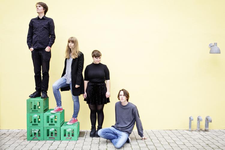Könsförrädare. De svenske band er kendt for deres bidende politiske postpunk. 