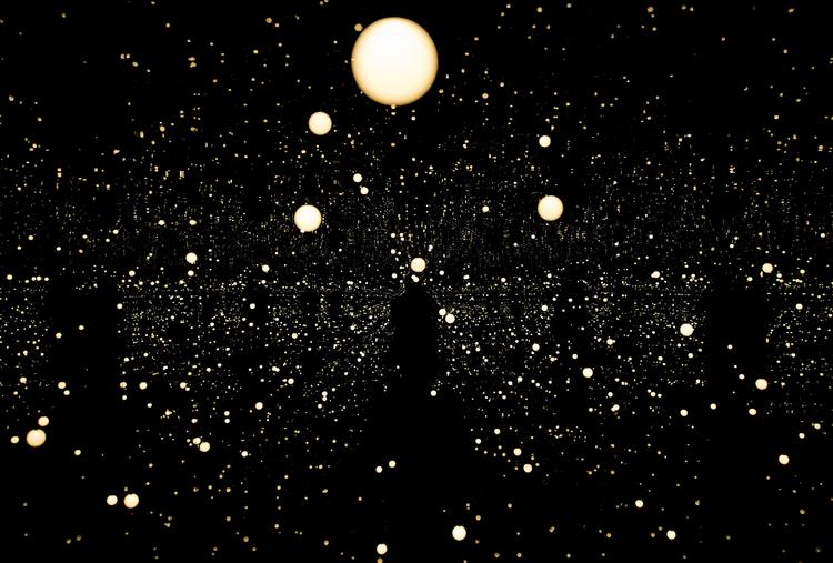 Mig-kunst. Yayoi Kusamas installation på Louisiana er guf for selfiefolket. 