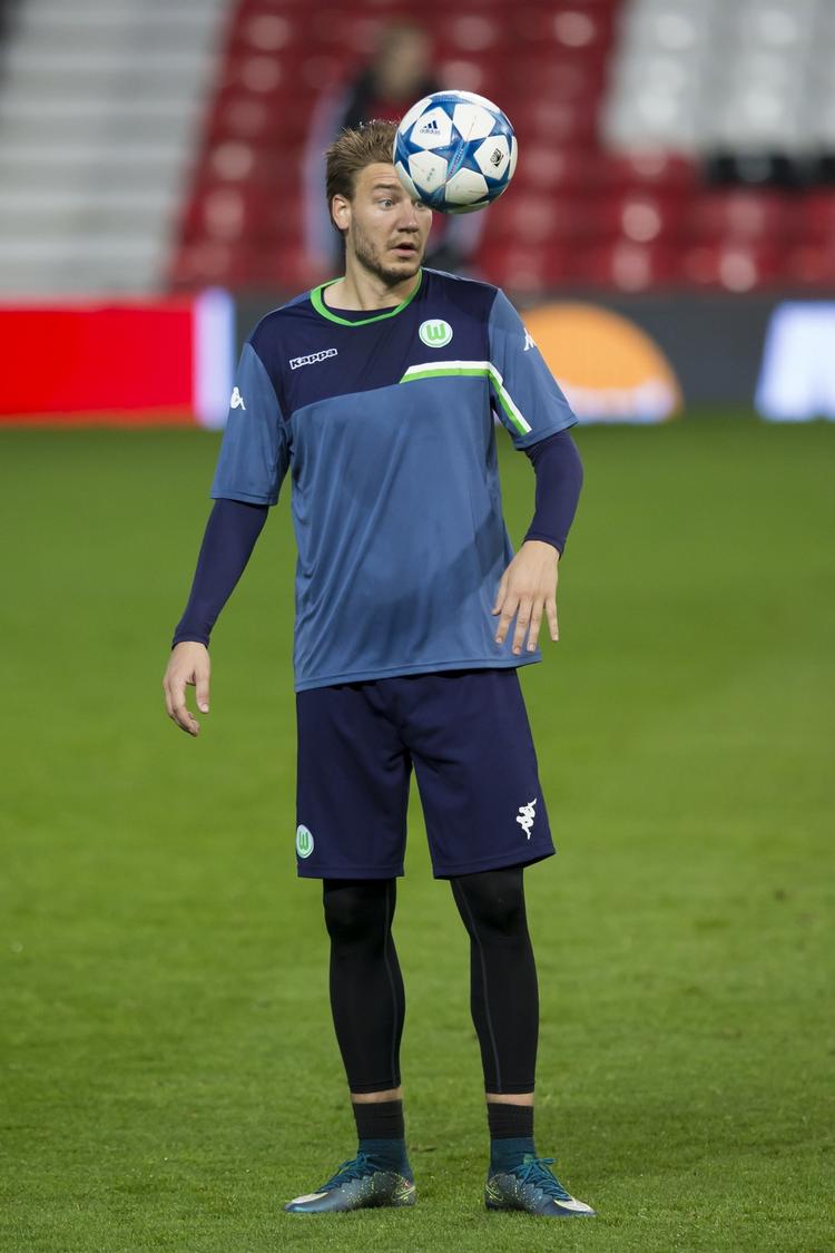 Reserve. Bendtner indledte sæsonen som målscorende reserve, men måltørken nar nu varet i  to måneder. 