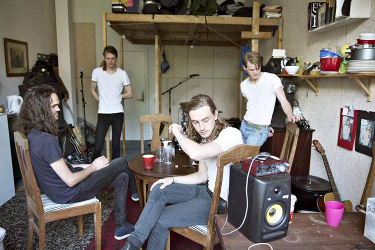 Mangefacetteret. Blaue blume har siden deres sidste hit 'Lost Sons of Boys' brugt tiden på at finpudse deres udtryk. 