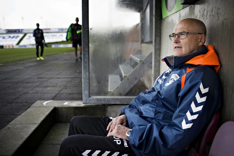 Erfaring. Ove Pedersen har trænet 10 forskellige fodboldhold i sin 28 år lange karriere, og målene har altid været høje. I FC Fredericia skal klubben væk fra en skuffende 10. plads i sidste sæson, og efter 13 kampe ser det ud til at lykkes for Ove Pedersen og 1. divisionsholdet. 