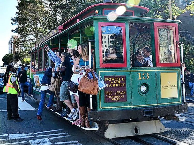 Læsertips. Rejsers læsere har guidet til sporvogneture rundt i hele verden. Her fra San Francisco. 