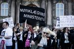 Vrede. Modstanden mod offentlighedsloven var stor. 190.000 borgere skrev under på en protest imod den. 