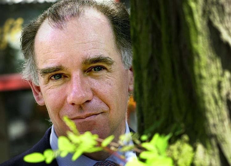 Roman. Edward Rutherfords 'Dublin' er en historisk roman om byen. 