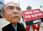 MODVIND. Mens anklagerne tårner sig op mod den afgående Fifa-præsident Sepp Blatter, viser en ny rapport, at en lang række af idrættens øvrige verdensforbund har lignende problemer. 