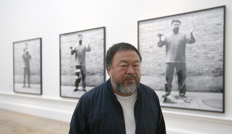 Kunst. Ai Weiwei skulle have brugt legoklodserne til en udstilling, der skulle begynde 11. december på Australiens ældste kunstmeusem. 