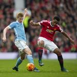 Stjernetræf. De Bruyne (tv) og Martial derdby-debuterede med en indsats under middel. 