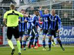 UTILFREDSE. Da Benjamin Svedborg dikterede omspark, udløste det voldsomme protester fra FCK'erne, der heller ikke var enige i strafesparkskendelsen. 
