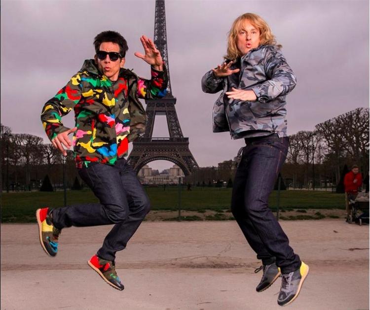 Macho. »Jeg kender ikke andre mønstre, som har en indbygget machovinkel«, siger chefdesigner Kris Van Assche. Her dyrker Ben Stiller og Owen Wilson deres egen version i et billede fra filmen 'Zoolander II' (2016). 
