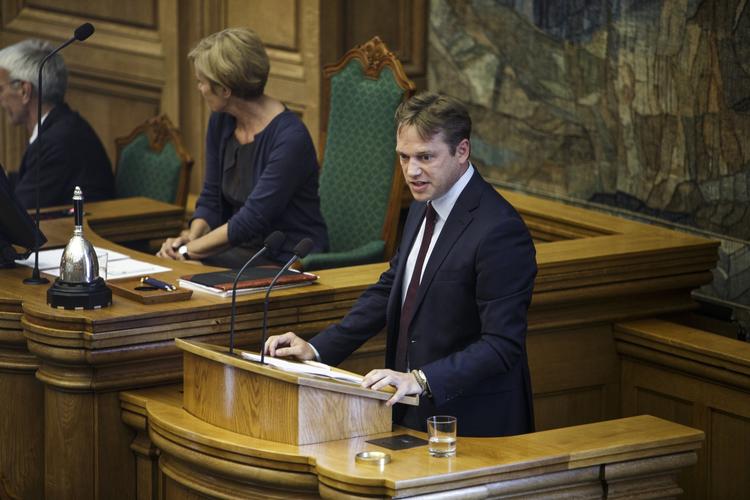 Stramninger For V-ordfører Marcus Knuth er det afgørende, at S indirekte tager afstand fra SRSF-regeringens politik, hvis S vil med i ny udlændingeaftale. 
