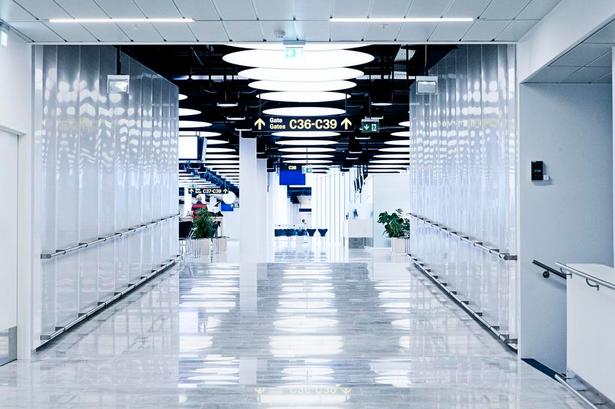 OPAD. Det første stykke ud til det nye område i finger C går lidt opad. Under fingeren ligger en vej til servicekøretøjer. 