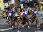 Kenya. Den afrikanske nation regnes for den førende på maratondistancen. Der har været dopingsager i landet, men den svindles tilsyneladende også på anden facon for at opnå succes. 