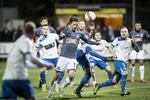POKALFODBOLD. Ottendedelsfinalen mellem Rishøj og AGF blev spillet i Tingbjerg, fordi lysanlægget hjemme i det nordlige Køge var for utilstrækkeligt. 