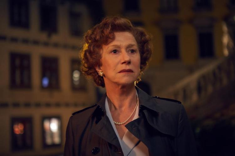 Livsstykke. Helen Mirren spiller Maria Altmann, der efter krigen forsøger at få Gustav Klimt maleriet 'Kvinde i guld' tilbage i familiens eje. 