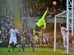 0-0. Manchester United-keeper David De Gea redder et af Crystal Palaces forsøg i en chancefattig affære i London. 