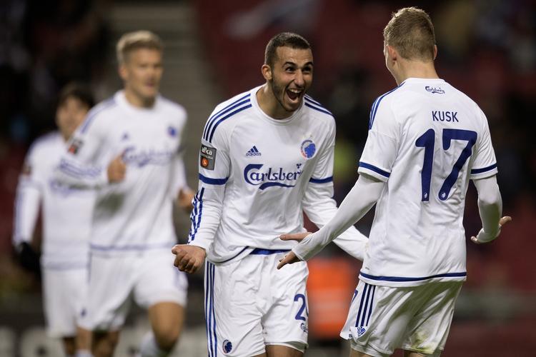 Jubel. Youssef Toutouh fejrer FCK-scoring mod Randers med Kasper Kusk. 