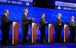Kandidater. Mike Huckabee (tv.), Jep Bush (anden tv.), Marco Rubio (midt for), Donald Trump (anden th.) og Ben Carson (th.) i tv-debat. 