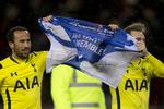 UDELUKKET. I januar spillede Andros Townsend (tv.) og Christian Eriksen (th.) Tottenham i ligacupfinalen. 