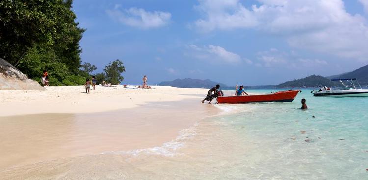 PITTORESK. Flere af Seychellernes strande er blandt de mest fotograferede i verden, da de ofte bruges som baggrund for reklamebilleder. 