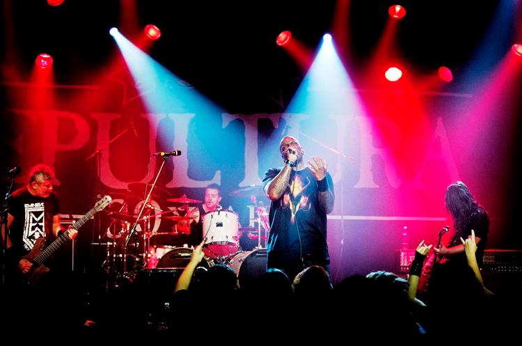 Piftefest. Ikke elegant, men effektivt er Sepulturas udtryk, og sangeren Derrik Green er en formidabel front mand. 