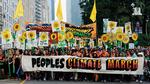 Klimamarch. 21. september 2014 samledes 311.000 mennesker i New York i, hvad der regnes for at være historiens største march mod klimaforadringer. 29. november i år marcheres der igen. 