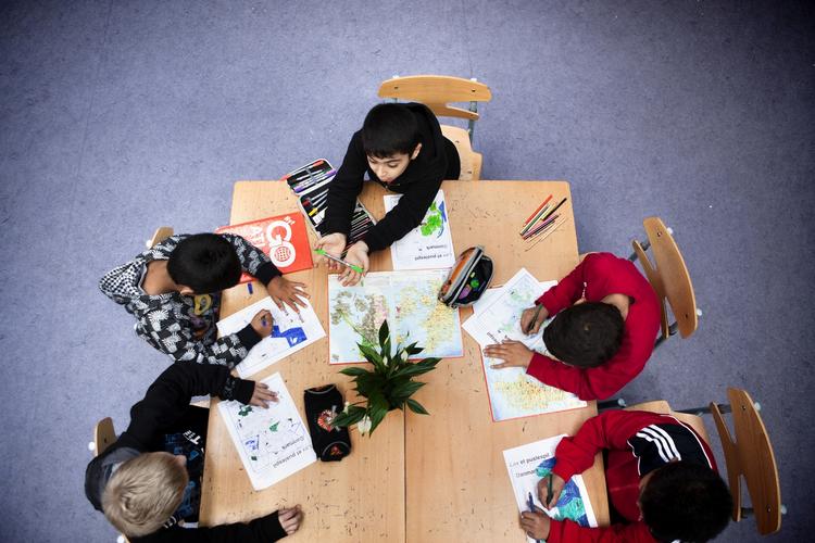 Sårbare. Svage børn klarer sig dårligere i skolen, viser ny undersøgelse. 