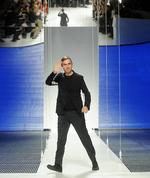 Exit. Det høje tempo i modebranchen går ikke godt i spænd med flere af stjerne- designerne. Raf Simons gik selv, Alber Elbaz og Alexander Wang blev bedt om at tage deres tøj og gå. 