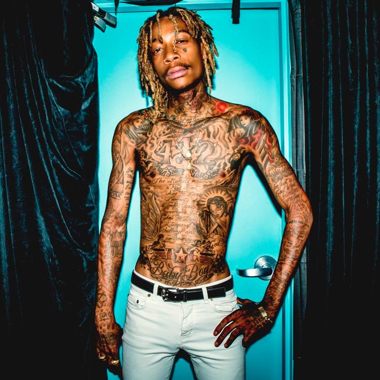 Hiphopkomet. Den 28-årige rapper Wiz Khalifa er blandt dagens offentliggørelser. 